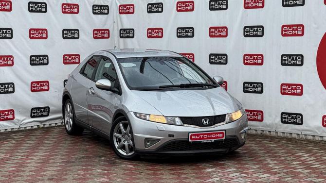 Honda Civic VIII Рестайлинг с пробегом 2008 года, цена 400 000 рублей, 303128 км, хэтчбек, Автокод Объявления