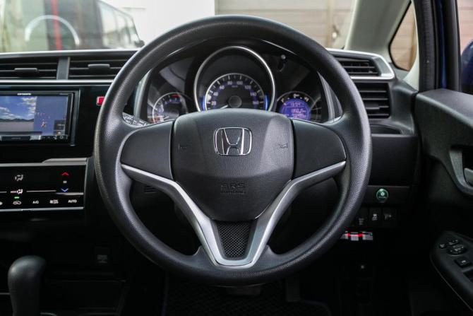 Honda Fit III с пробегом 2016 года, цена 929 000 рублей, 135000 км, хэтчбек, Автокод Объявления