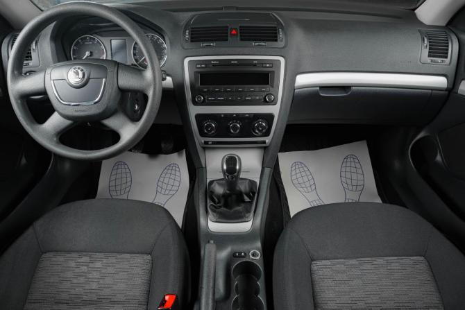 Skoda Octavia II (A5) Рестайлинг с пробегом 2012 года, цена 949 000 рублей, 129903 км, лифтбек, Автокод Объявления