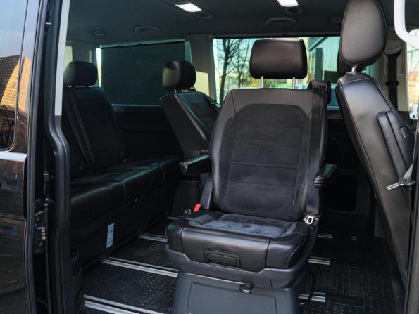 Volkswagen Multivan T6 с пробегом 2019 года, цена 3 780 000 рублей, 160000 км, минивэн, Автокод Объявления