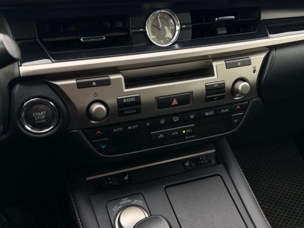 Lexus ES VI Рестайлинг с пробегом 2015 года, цена 1 865 000 рублей, 212202 км, седан, Автокод Объявления