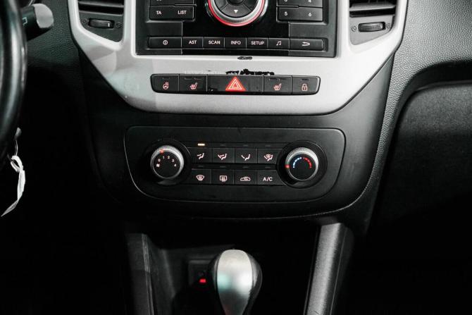 Kia Venga I Рестайлинг с пробегом 2015 года, цена 837 000 рублей, 170000 км, минивэн, Автокод Объявления