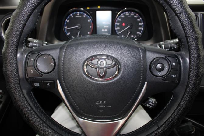 Toyota RAV4 IV (XA40) Рестайлинг с пробегом 2016 года, цена 2 600 000 рублей, 47431 км, внедорожник, Автокод Объявления