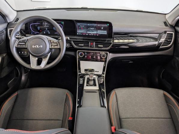 Kia Seltos I Рестайлинг с пробегом 2025 года, цена 2 849 500 рублей, 10 км, внедорожник, Автокод Объявления