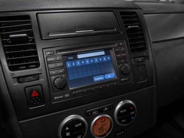 Nissan Tiida I Рестайлинг с пробегом 2011 года, цена 800 000 рублей, 278998 км, хэтчбек, Автокод Объявления