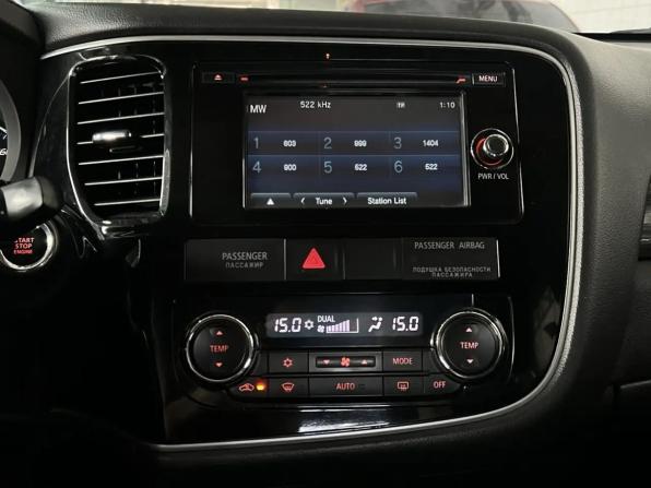 Mitsubishi Outlander III Рестайлинг 2 с пробегом 2016 года, цена 1 860 000 рублей, 113117 км, внедорожник, Автокод Объявления