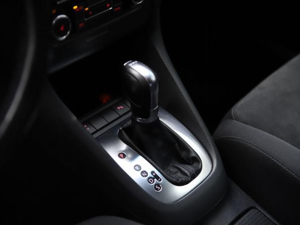 Volkswagen Golf VI с пробегом 2011 года, цена 840 000 рублей, 248693 км, хэтчбек, Автокод Объявления