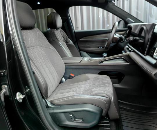 Geely Monjaro I Рестайлинг 2 с пробегом 2025 года, цена 3 947 000 рублей, 13052 км, внедорожник, Автокод Объявления