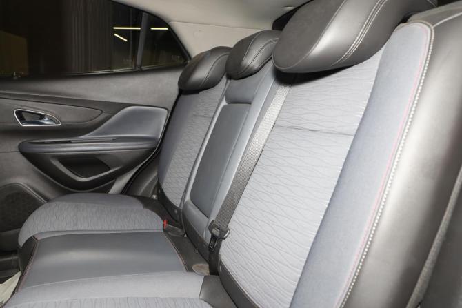 Opel Mokka I с пробегом 2015 года, цена 1 349 000 рублей, 96000 км, внедорожник, Автокод Объявления