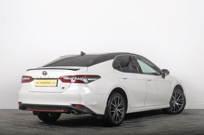 Toyota Camry VIII (XV70) Рестайлинг с пробегом 2021 года, цена 3 399 000 рублей, 218000 км, седан, Автокод Объявления