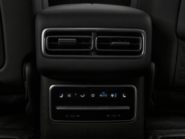 Li Auto (Lixiang) L7 I с пробегом 2023 года, цена 5 450 000 рублей, 37000 км, внедорожник, Автокод Объявления