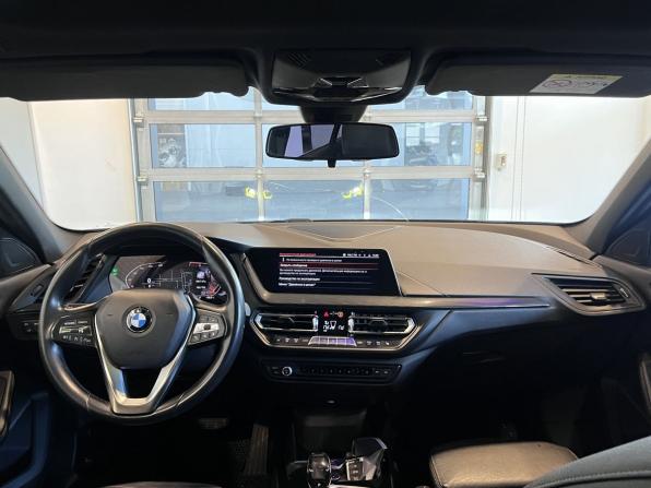 BMW 1 серии III (F40) с пробегом 2019 года, цена 2 420 000 рублей, 98719 км, хэтчбек, Автокод Объявления