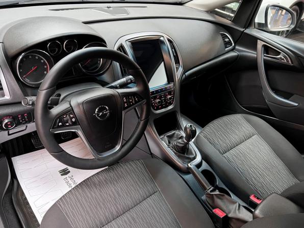 Opel Astra J Рестайлинг с пробегом 2014 года, цена 790 000 рублей, 160833 км, хэтчбек, Автокод Объявления
