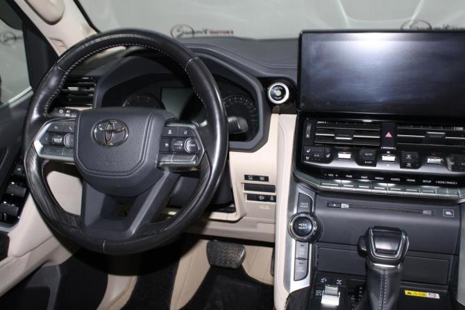 Toyota Land Cruiser 300 Series с пробегом 2021 года, цена 10 700 000 рублей, 62972 км, внедорожник, Автокод Объявления