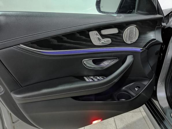 Mercedes-Benz E-Класс V (W213 S213 C238) Рестайлинг с пробегом 2021 года, цена 5 290 000 рублей, 94319 км, седан, Автокод Объявления