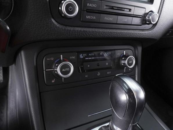 Volkswagen Touareg II с пробегом 2012 года, цена 2 000 000 рублей, 200420 км, внедорожник, Автокод Объявления