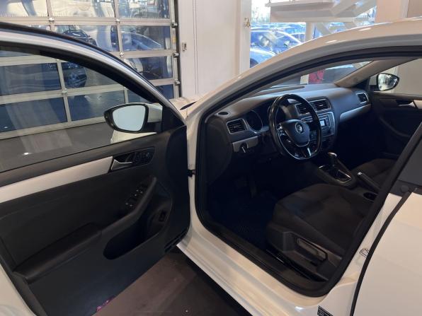 Volkswagen Jetta VI Рестайлинг с пробегом 2017 года, цена 1 225 000 рублей, 163131 км, седан, Автокод Объявления