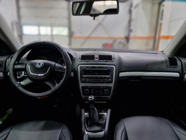 Skoda Octavia II (A5) Рестайлинг с пробегом 2013 года, цена 779 000 рублей, 235124 км, лифтбек, Автокод Объявления