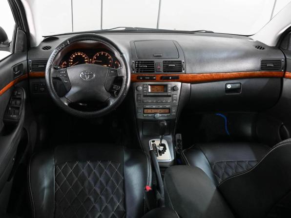 Toyota Avensis II Рестайлинг с пробегом 2006 года, цена 840 000 рублей, 217504 км, седан, Автокод Объявления