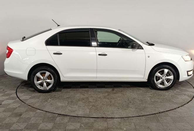 Skoda Rapid I с пробегом 2016 года, цена 720 000 рублей, 267714 км, лифтбек, Автокод Объявления