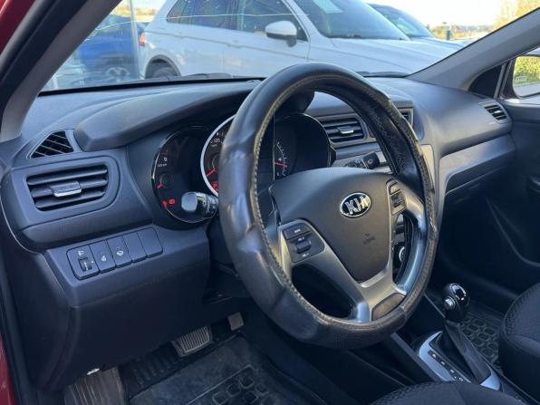 Kia Rio III Рестайлинг с пробегом 2015 года, цена 929 000 рублей, 115382 км, седан, Автокод Объявления