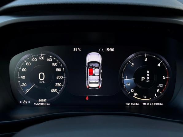 Volvo XC40 I с пробегом 2018 года, цена 2 873 200 рублей, 120697 км, внедорожник, Автокод Объявления