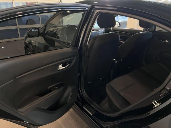 Kia Rio IV Рестайлинг с пробегом 2021 года, цена 1 655 000 рублей, 98445 км, седан, Автокод Объявления