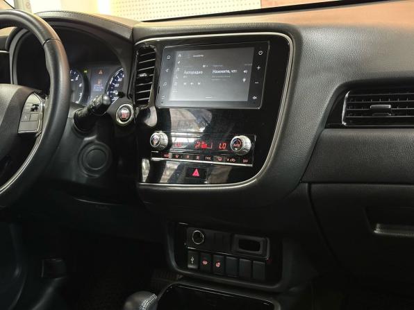 Mitsubishi Outlander III Рестайлинг 3 с пробегом 2021 года, цена 2 349 900 рублей, 83125 км, внедорожник, Автокод Объявления