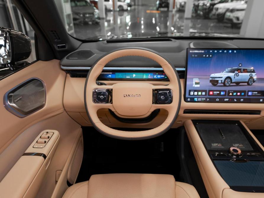 Lynk &amp; Co 900 Москва  - изображение 11