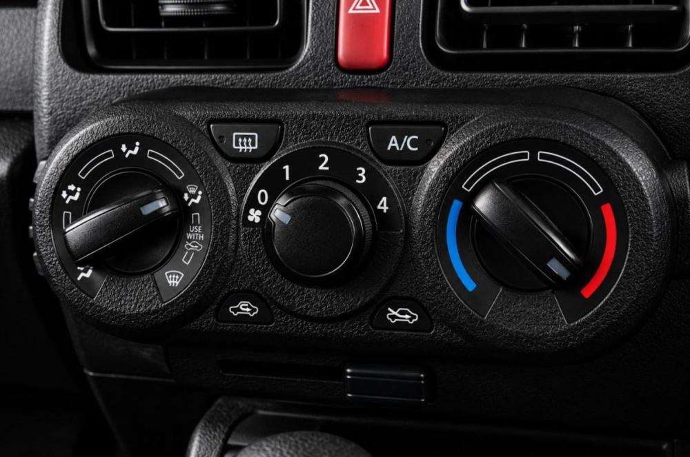 Suzuki Jimny IV Челябинск  - изображение 14