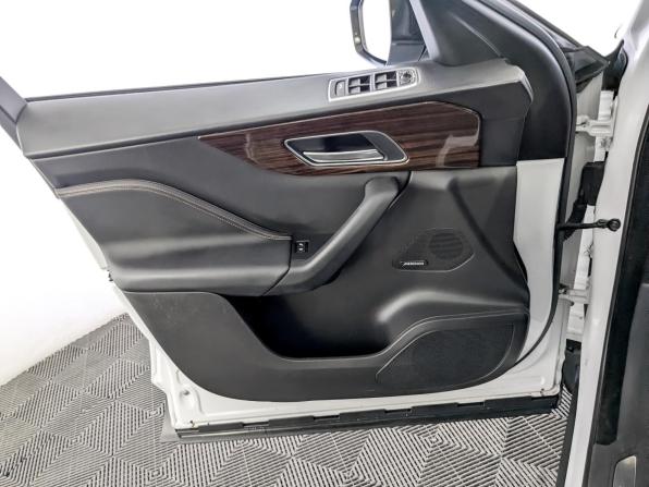 Jaguar F-Pace I с пробегом 2016 года, цена 2 295 000 рублей, 128810 км, внедорожник, Автокод Объявления