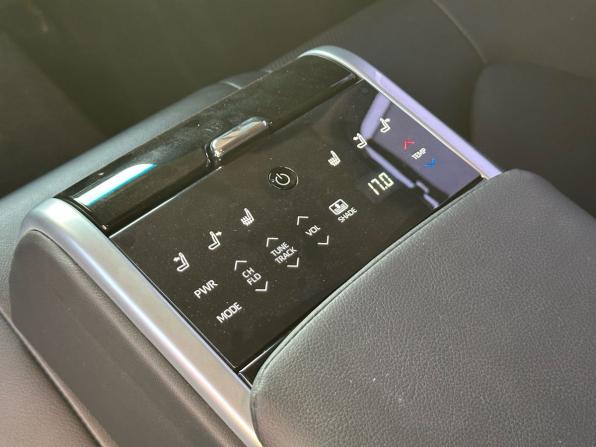 Toyota Camry VIII (XV70) с пробегом 2018 года, цена 2 570 000 рублей, 197852 км, седан, Автокод Объявления