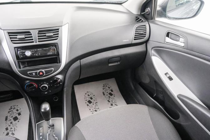 Hyundai Solaris I с пробегом 2012 года, цена 729 000 рублей, 199000 км, хэтчбек, Автокод Объявления