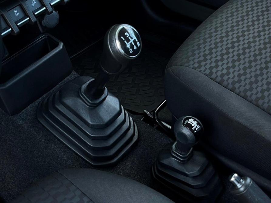 Suzuki Jimny IV Санкт-Петербург  - изображение 14