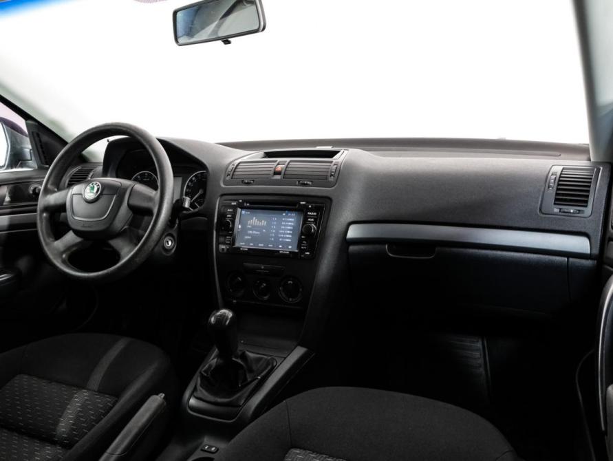 Skoda Octavia II (A5) Рестайлинг Санкт-Петербург  - изображение 9