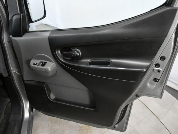 Nissan NV200 с пробегом 2016 года, цена 1 325 000 рублей, 179000 км, минивэн, Автокод Объявления