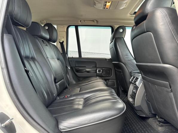 Land Rover Range Rover III Рестайлинг 2 с пробегом 2010 года, цена 1 630 000 рублей, 188570 км, внедорожник, Автокод Объявления