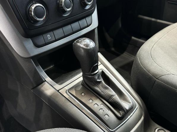 Skoda Yeti I Рестайлинг с пробегом 2015 года, цена 1 240 000 рублей, 208400 км, внедорожник, Автокод Объявления