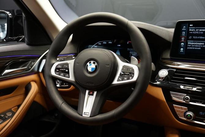 BMW 5 серии VII (G30/G31/G38) Рестайлинг с пробегом 2020 года, цена 4 172 000 рублей, 120000 км, седан, Автокод Объявления