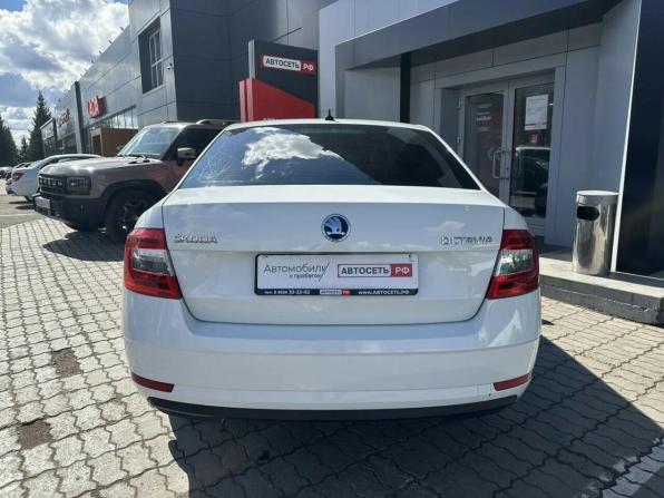 Skoda Octavia III (A7) Рестайлинг с пробегом 2018 года, цена 1 421 300 рублей, 182241 км, лифтбек, Автокод Объявления