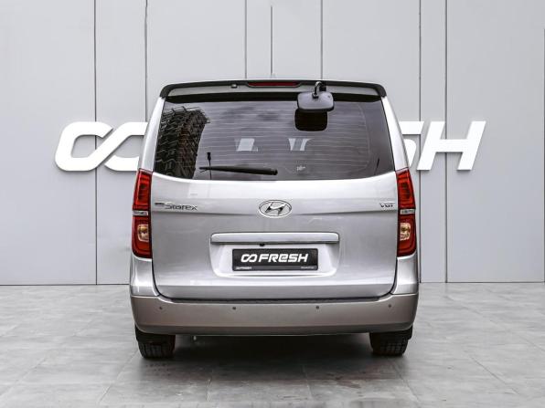 Hyundai Grand Starex I Рестайлинг 2 с пробегом 2020 года, цена 4 090 000 рублей, 80140 км, минивэн, Автокод Объявления