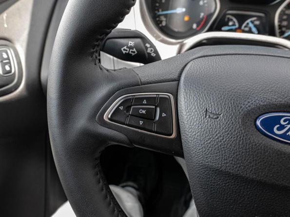 Ford Focus III Рестайлинг с пробегом 2015 года, цена 950 000 рублей, 159786 км, хэтчбек, Автокод Объявления