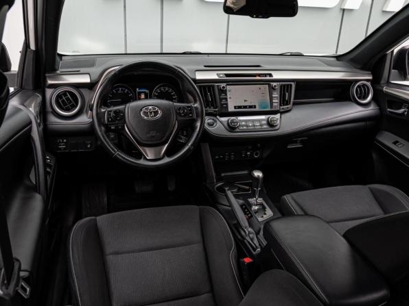 Toyota RAV4 IV (XA40) Рестайлинг с пробегом 2019 года, цена 3 270 000 рублей, 112916 км, внедорожник, Автокод Объявления