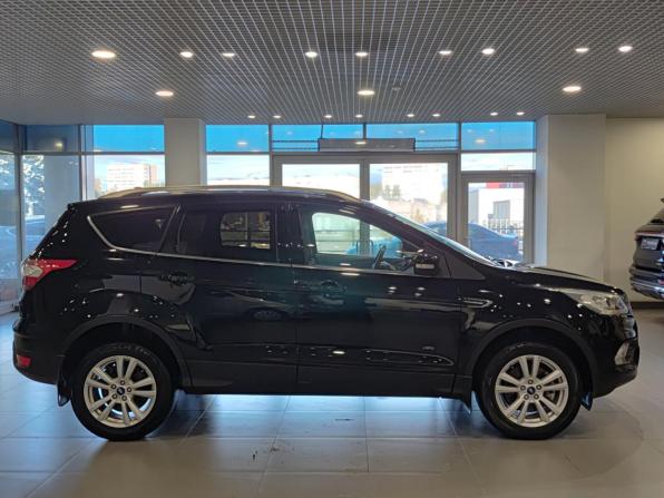 Ford Kuga II Рестайлинг с пробегом 2017 года, цена 1 700 000 рублей, 65131 км, внедорожник, Автокод Объявления