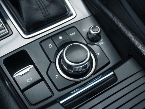 Mazda 6 III (GJ) Рестайлинг с пробегом 2017 года, цена 2 249 900 рублей, 93151 км, седан, Автокод Объявления