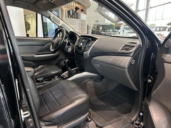 Mitsubishi L200 V с пробегом 2015 года, цена 2 104 000 рублей, 89657 км, пикап, Автокод Объявления
