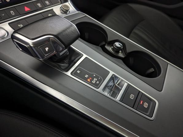 Audi A6 V (C8) с пробегом 2020 года, цена 3 165 000 рублей, 124014 км, седан, Автокод Объявления