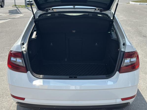 Skoda Octavia III (A7) Рестайлинг с пробегом 2018 года, цена 1 440 000 рублей, 173570 км, лифтбек, Автокод Объявления