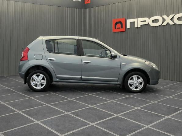 Renault Sandero I с пробегом 2010 года, цена 397 000 рублей, 237703 км, хэтчбек, Автокод Объявления