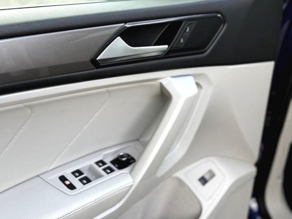Volkswagen Tiguan II Рестайлинг с пробегом 2021 года, цена 3 690 000 рублей, 68148 км, внедорожник, Автокод Объявления